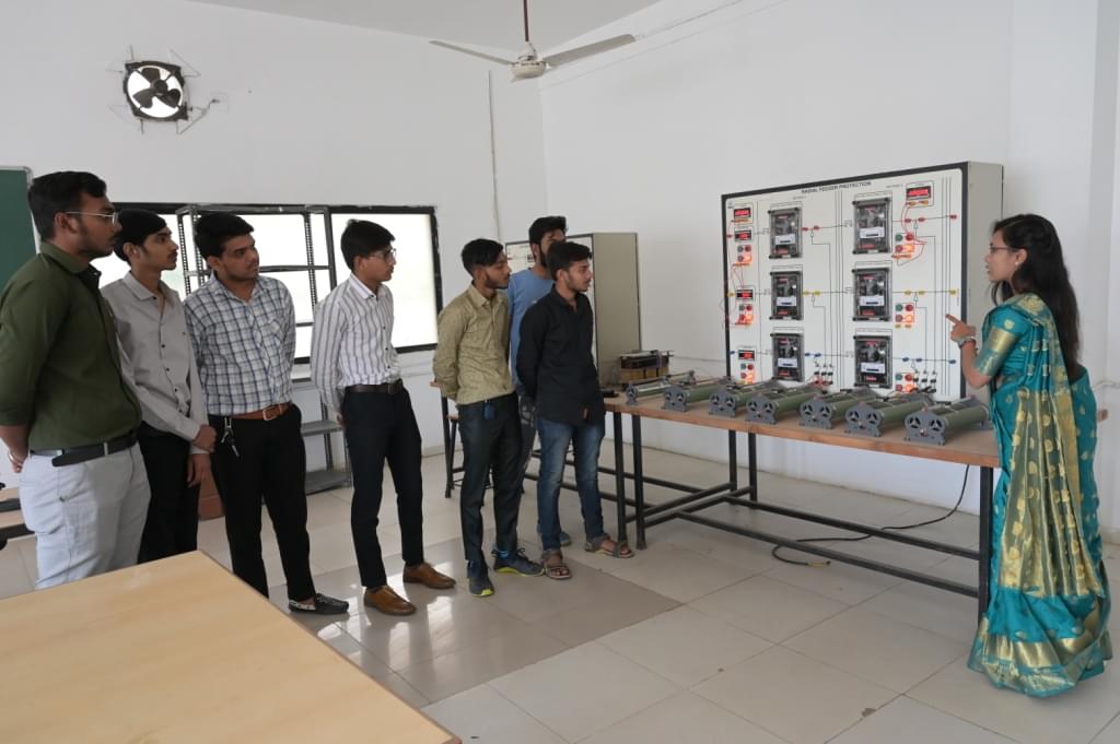 Sardar Patel Education Campus Anand Labs photo 1
